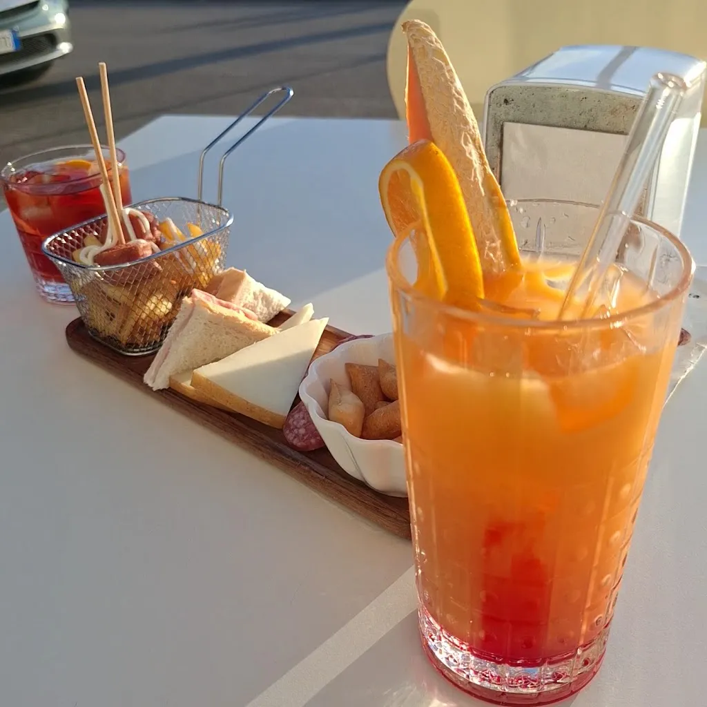 ACADEMY BAR_Golfo Aranci_slider_image_2