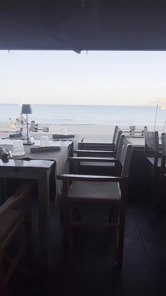 Trehan_Mamabeach_Golfo Aranci_review