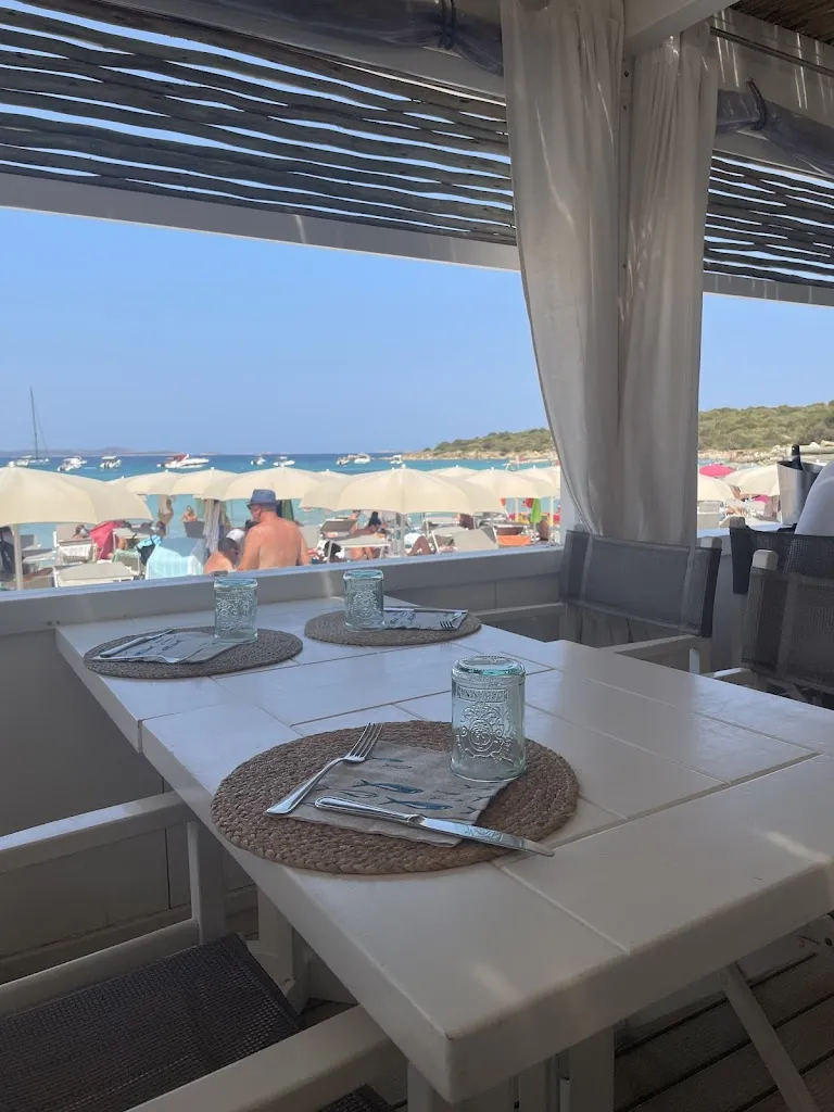 Covo Del Mar Cala Sabina Sunset experience restaurant in Golfo Aranci