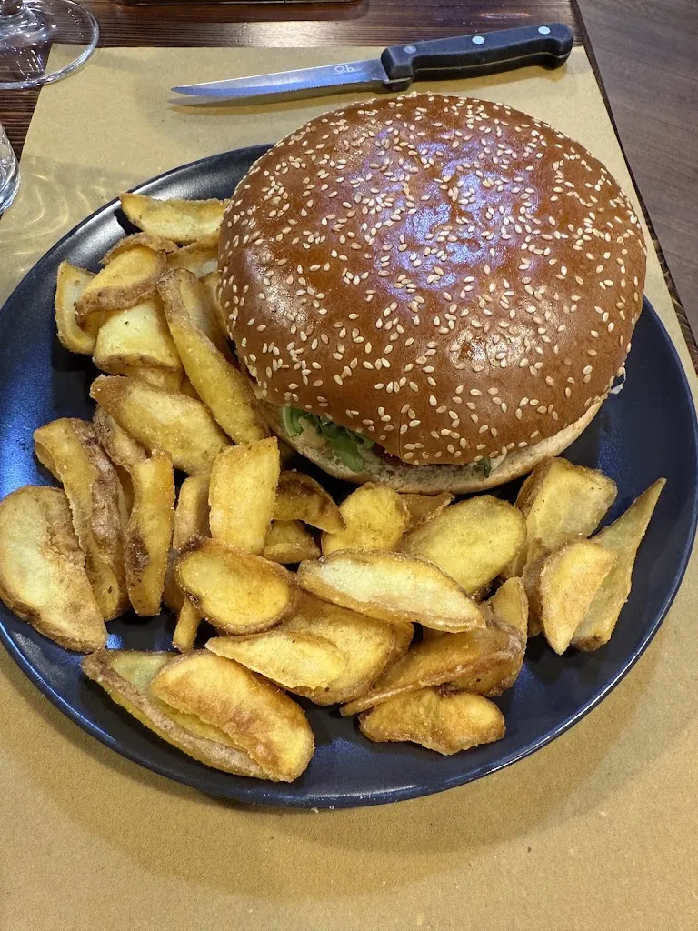 DarΔ Ͷet_Black Moon Bistrot Bar, ristorante e bisteccheria a Lanusei_Lanusei_review