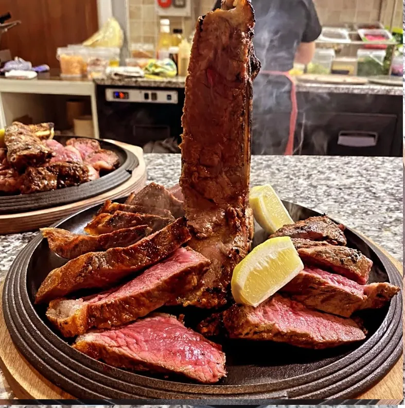 Black Moon Bistrot Bar, ristorante e bisteccheria a Lanusei_Lanusei_slider_image_3