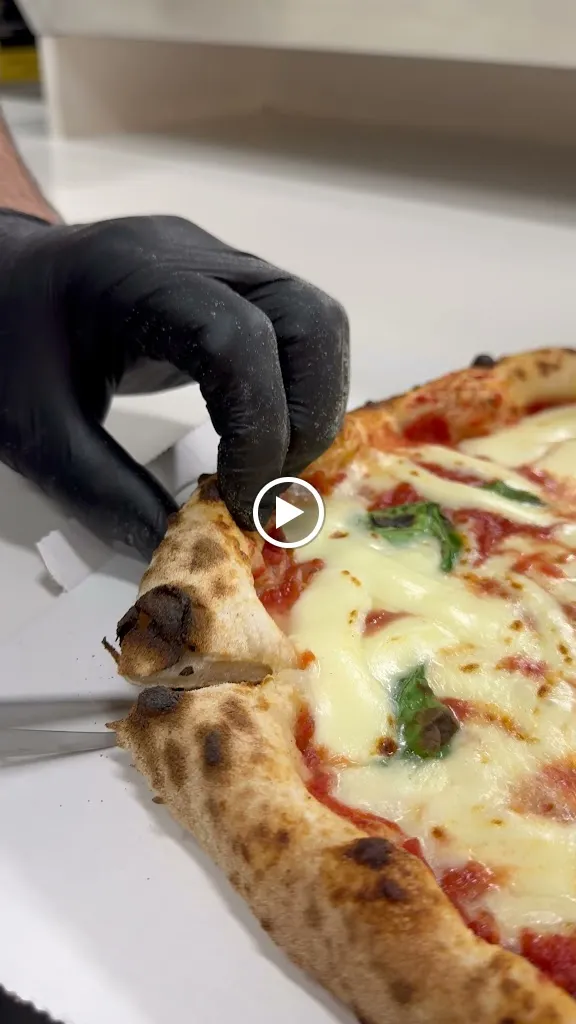 Pizzeria CENERE di Sandra e Andrea_Loceri_slider_image_2