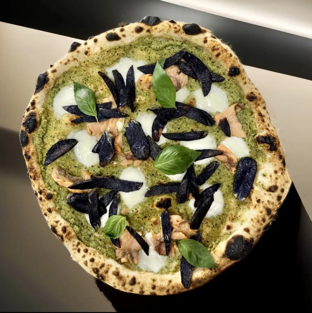 Pizzeria CENERE di Sandra e Andrea_Loceri_slider_image_3