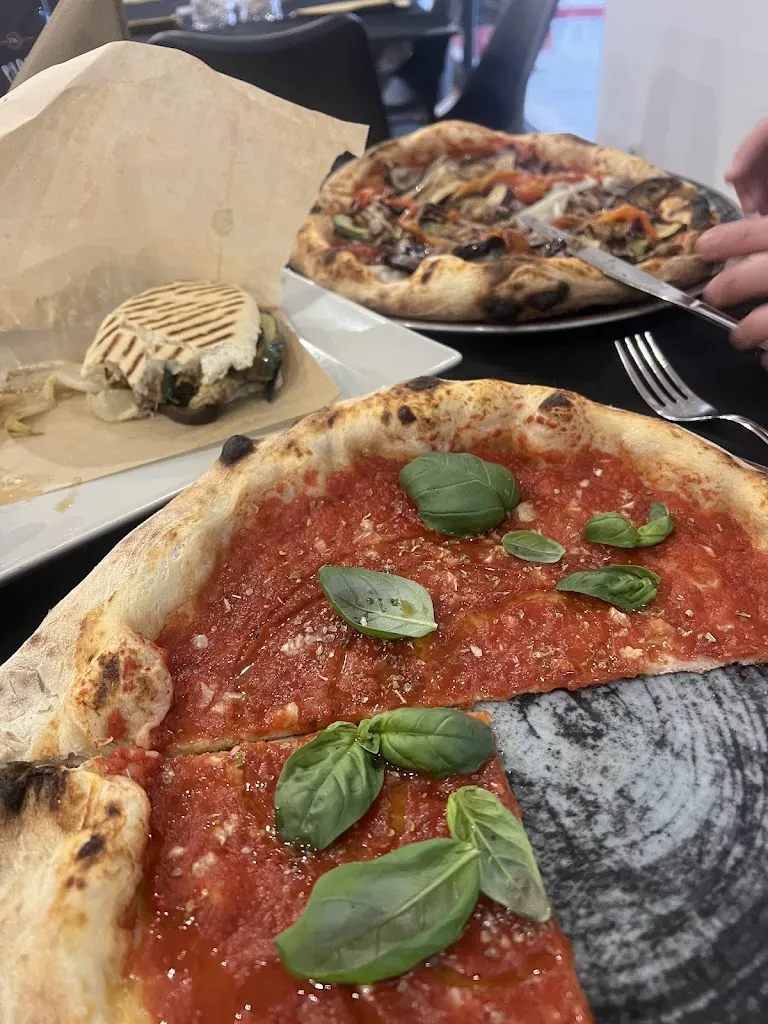 levi f_Pizzeria Eat and Go_Lotzorai_review