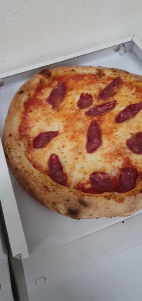 Pizzeria Eat and Go_Lotzorai_slider_image_2