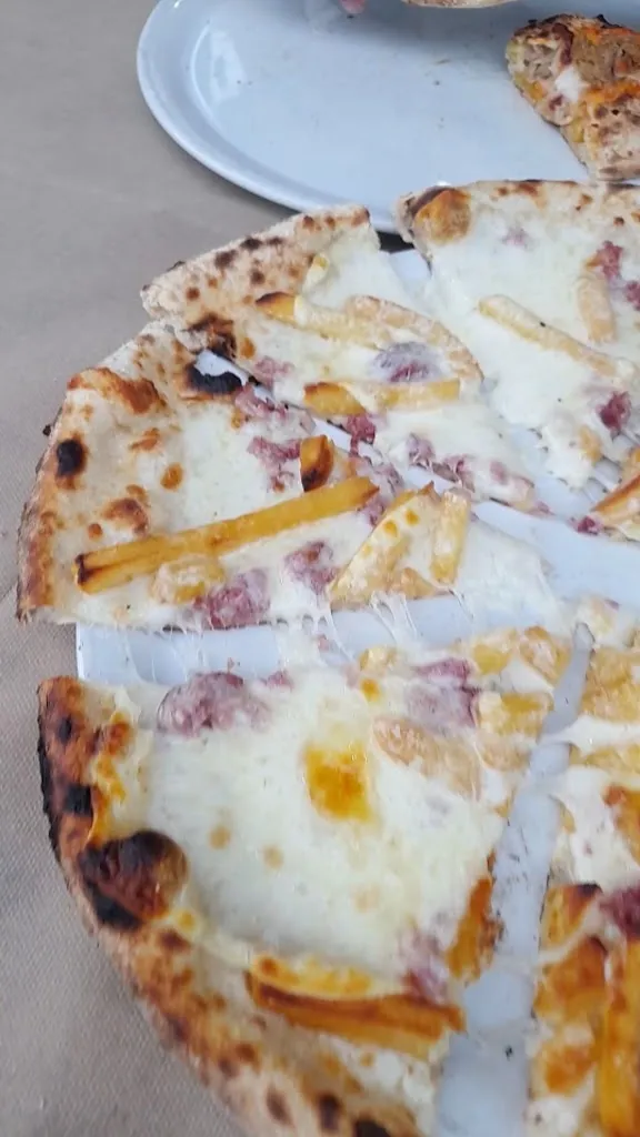 Pasta Madre - Pizzeria Artigianale_Lotzorai_slider_image_2