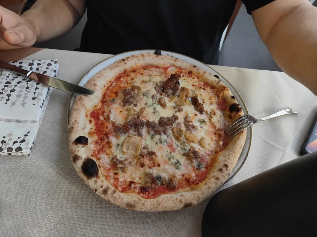 Carl'Isaac Gatt_Trattoria Pizzeria da Sonia e Matteo_Lu Bagnu_review