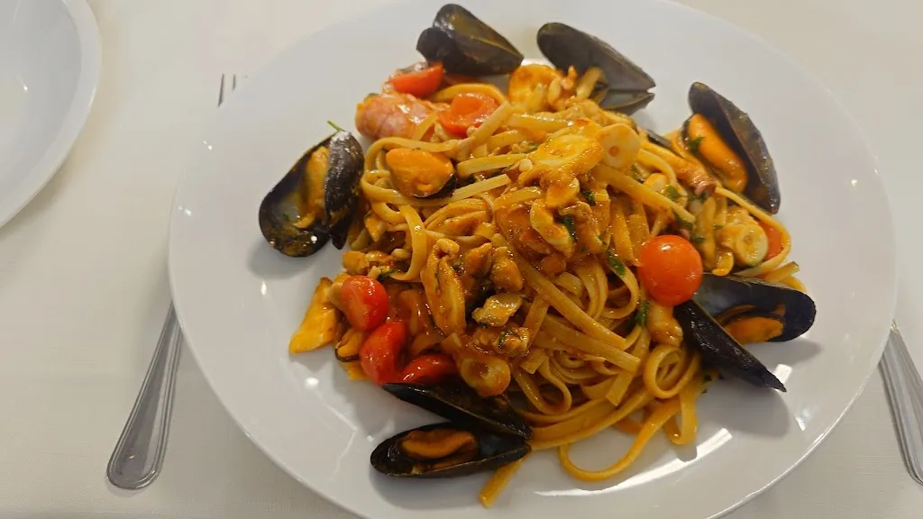 Waldemar Szostak_Bar Excalibur_Lu Bagnu_review