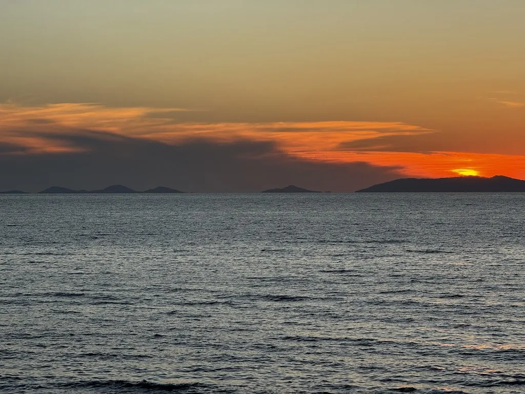 David Graham_Vela blu_Lu Bagnu_review