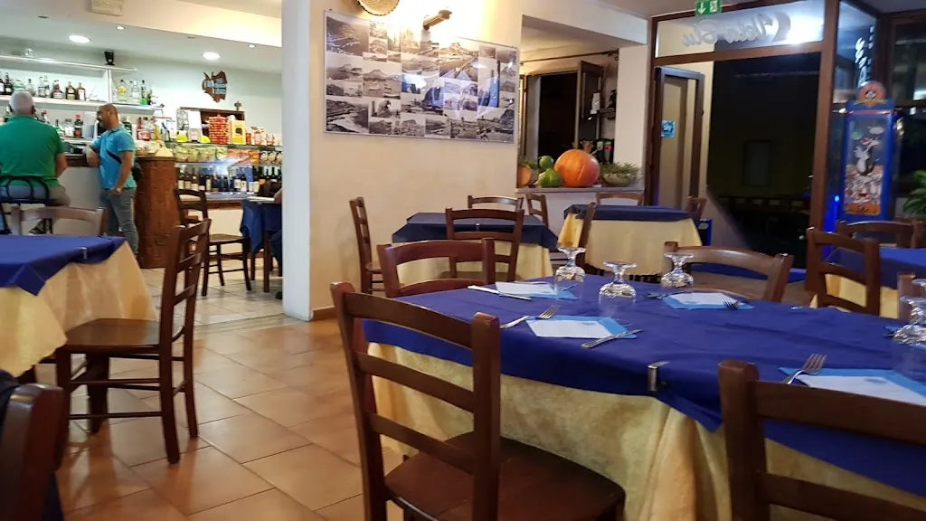 Vela blu restaurant in Lu Bagnu