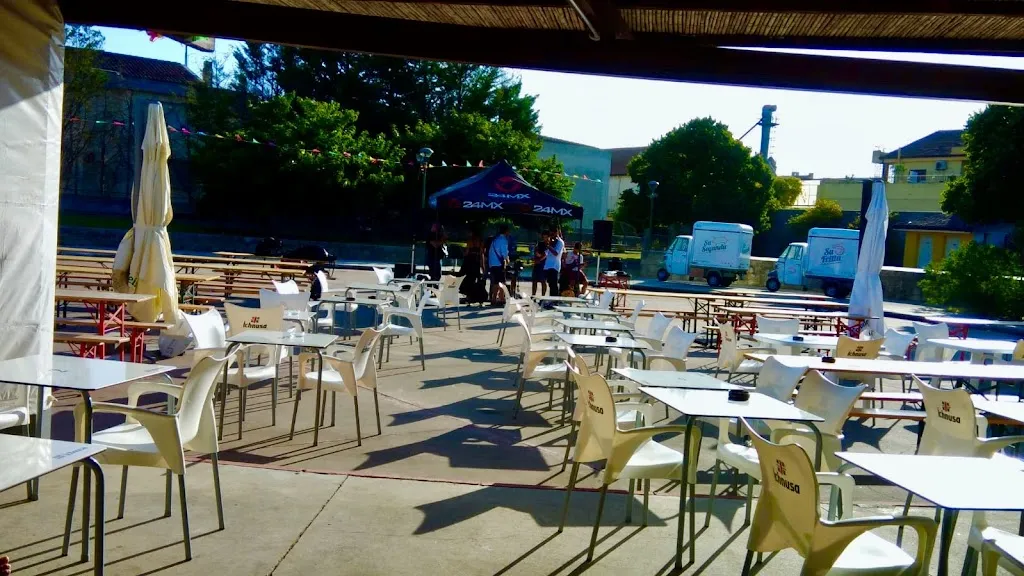 Pusky Chiosco Bar restaurant in Lunamatrona