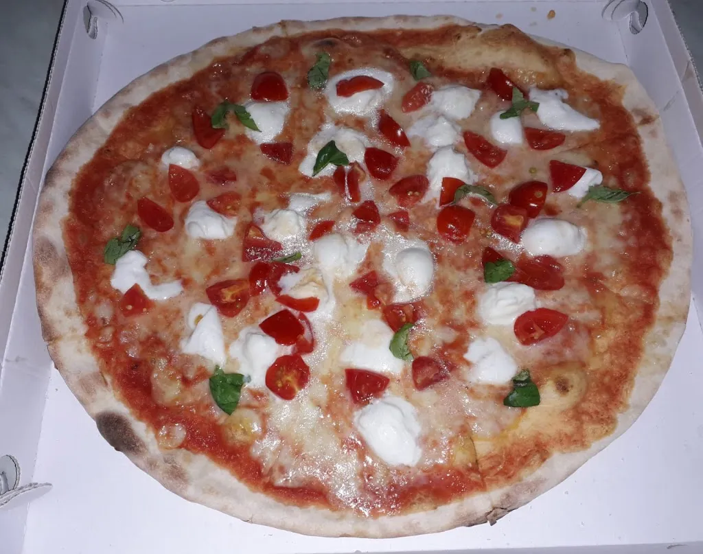 Metro Pizzeria Nuraghe36 restaurant in Lunamatrona