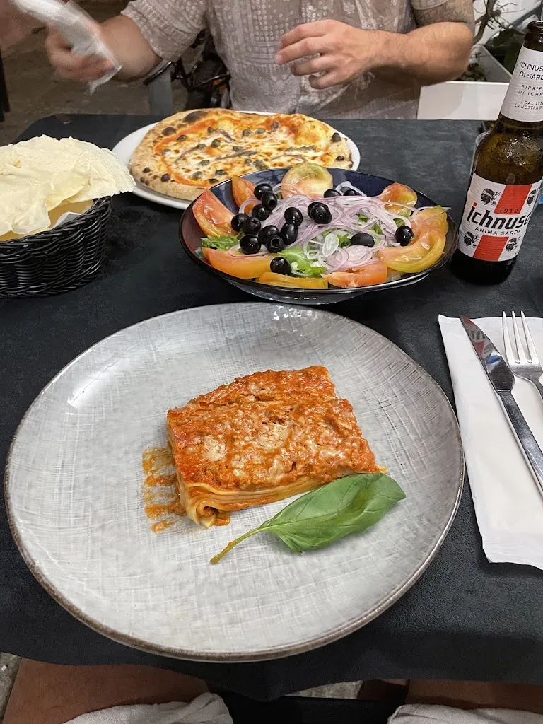 Tobias Michel_Ristorante Pizzeria Sergent Pepper's La Maddalena_La Maddalena_review