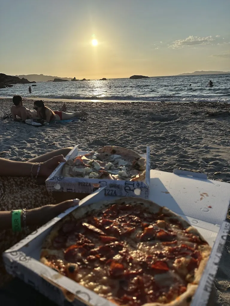 Nacho Blas Guillén_Pizzeria La Mula's_La Maddalena_review