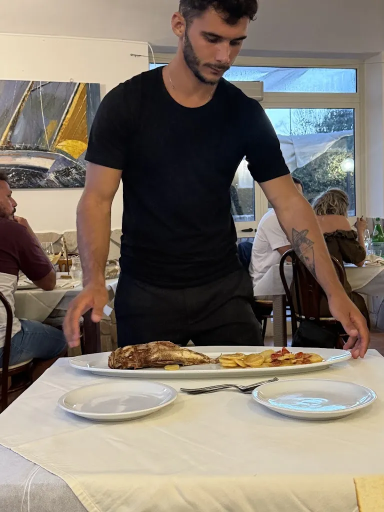 Janice Lee_Ristorante L'Olimpo Nido d'aquila pesce a km0_La Maddalena_review