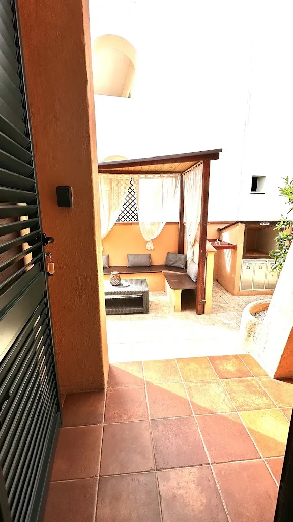 Hainalka Banfi_De Janas_La Caletta_review