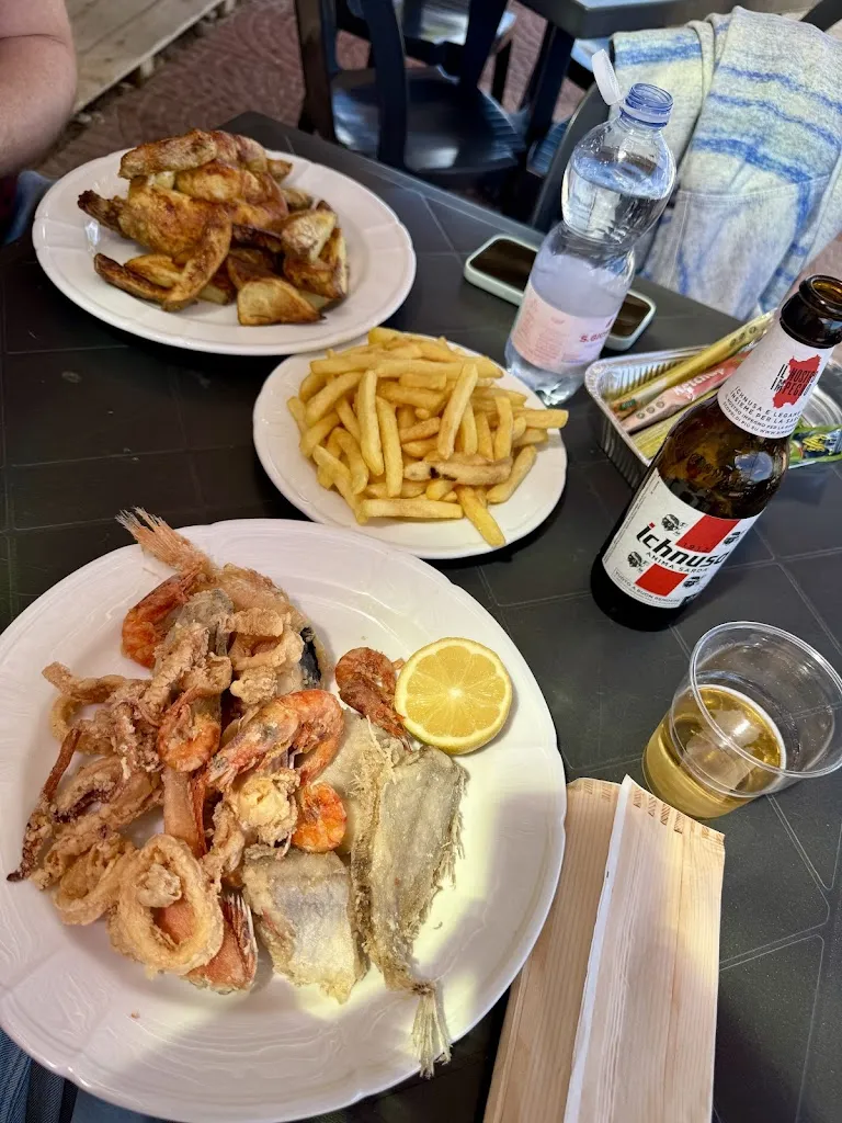 Il Mangiatutto La caletta restaurant in La Caletta