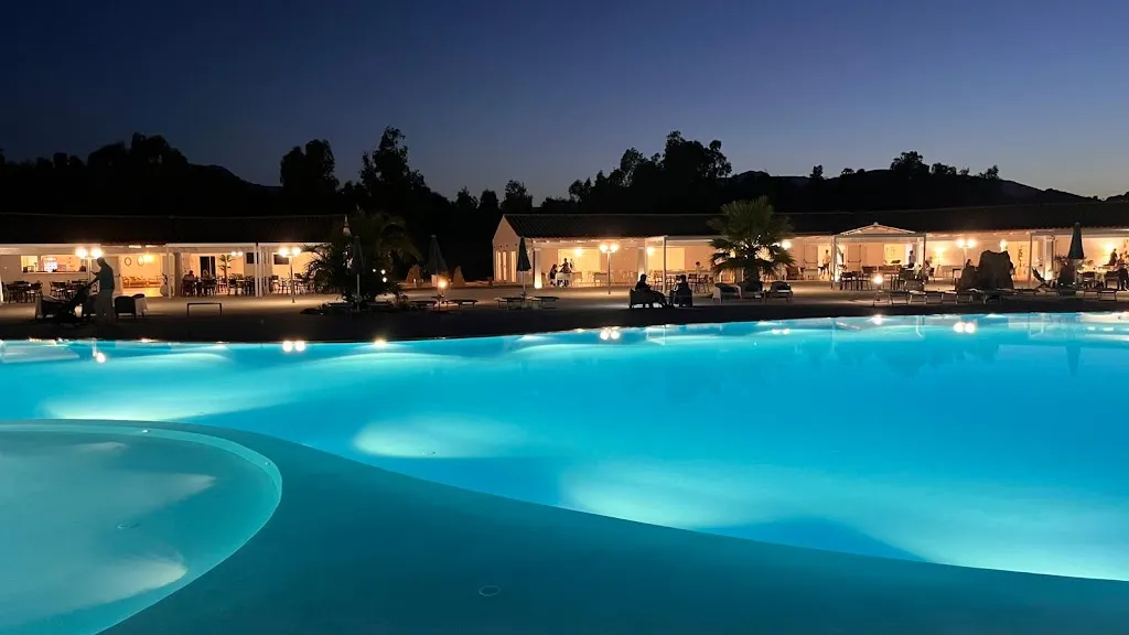 Loredana Gazze_Hoorios_La Caletta_review