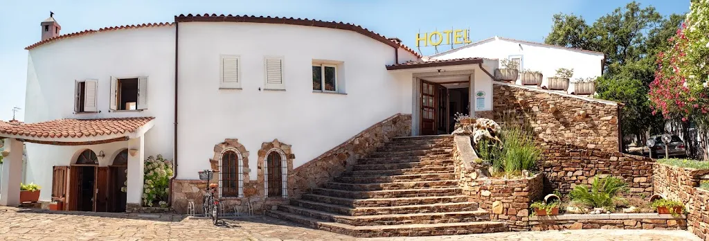 Hotel L'Aragosta restaurant in La Caletta