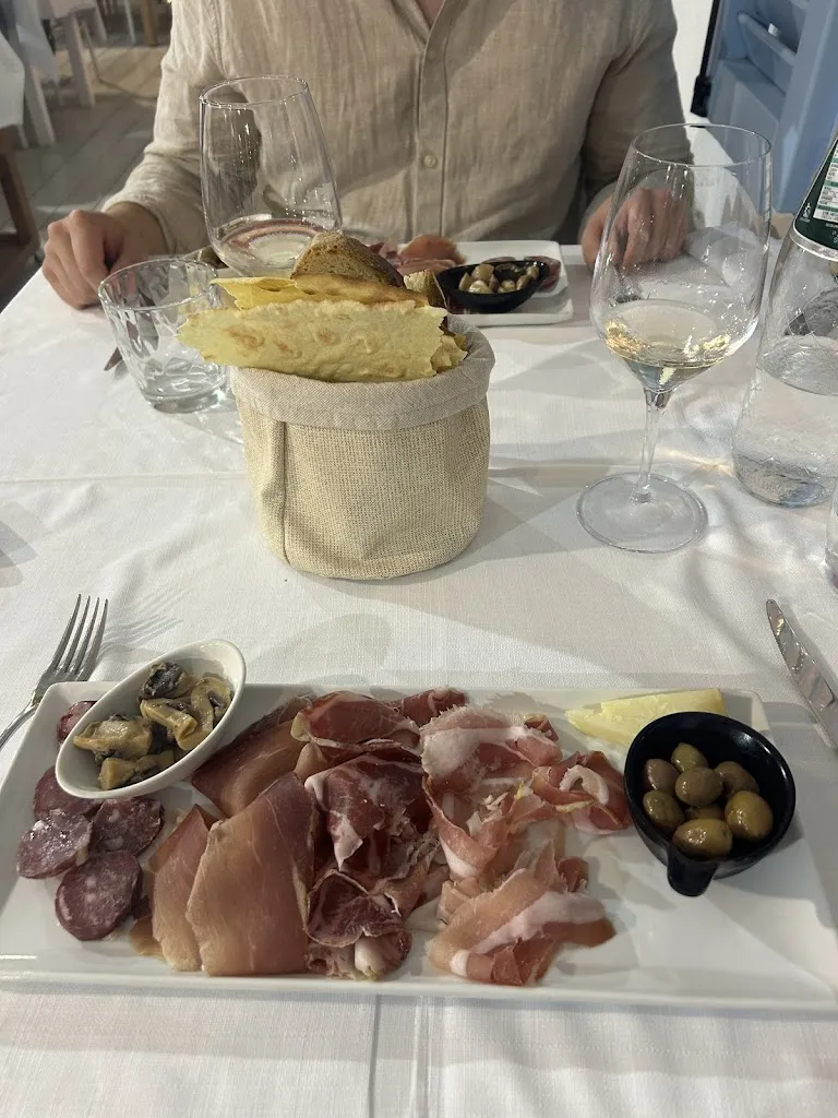 Julia K._Sa Corte “Food & Wine” a Santa Lucia di Siniscola_La Caletta_review