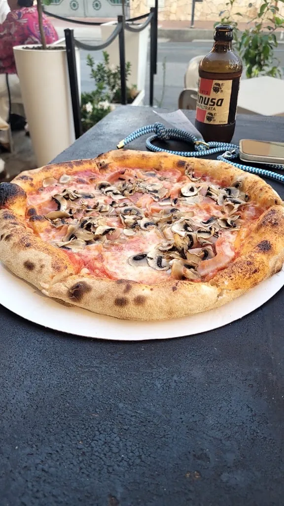 Pizzeria Pietrizza_La Caletta_slider_image_3