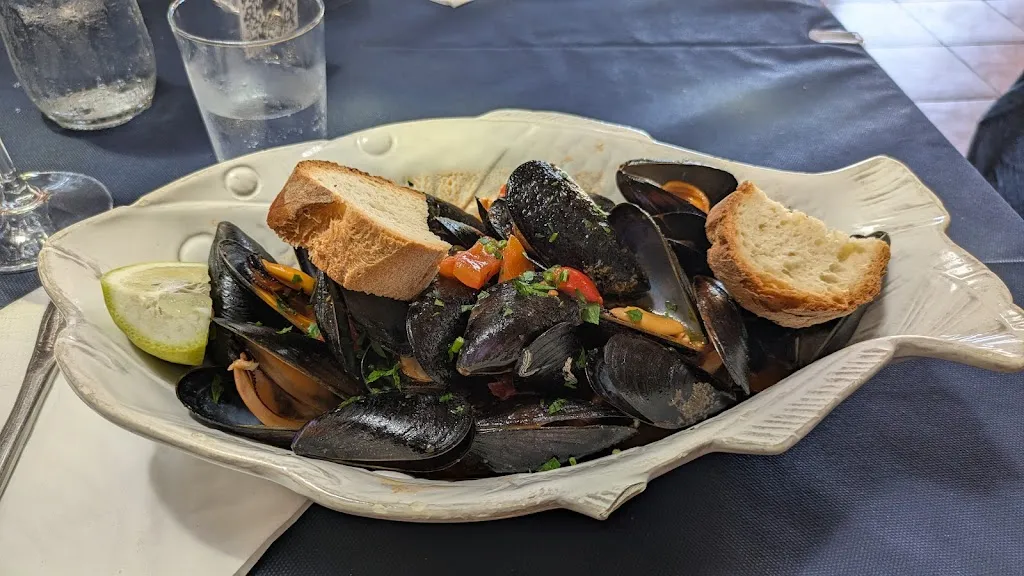 Natália Hank_Ristorante La Conchiglia Dal 1987_Loiri Porto San Paolo_review