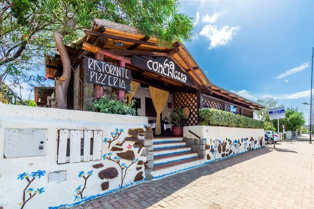 Ristorante La Conchiglia Dal 1987 restaurant in Loiri Porto San Paolo