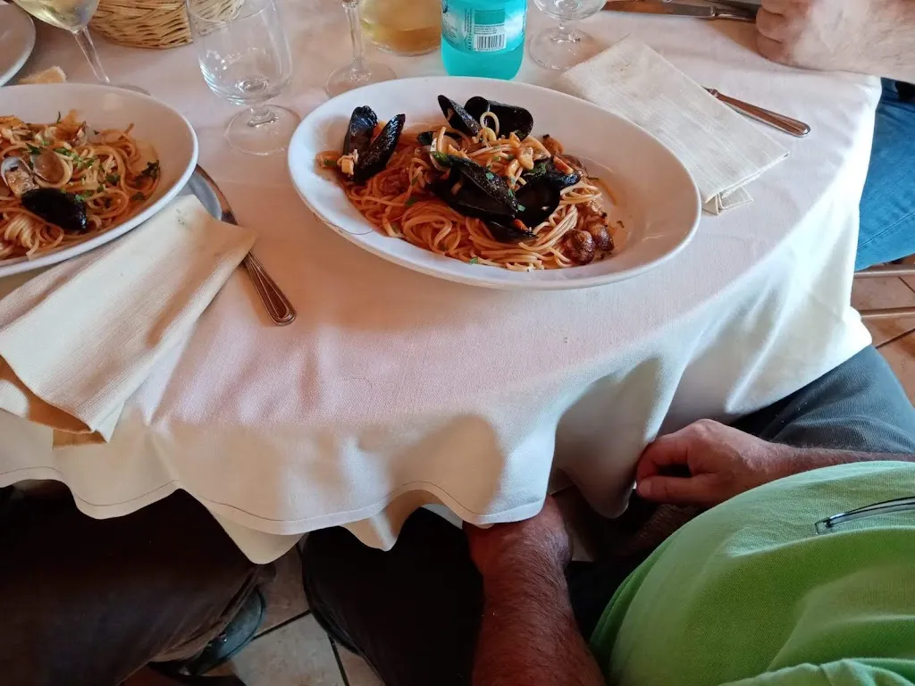 Angelo_Bar Pizzeria Tavola Calda La Tova_Loiri Porto San Paolo_review