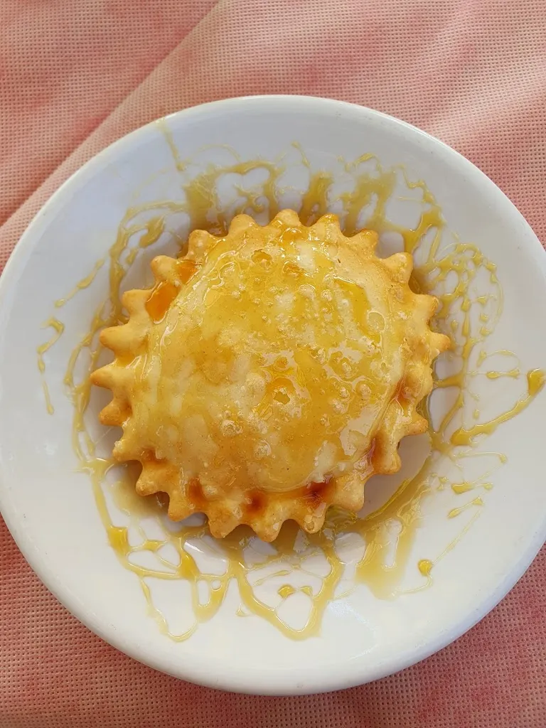 Anna Nordgaard_Bar Pizzeria Tavola Calda La Tova_Loiri Porto San Paolo_review