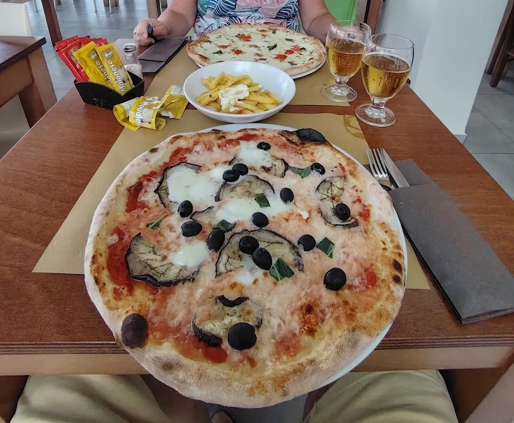 Tony B_Pizzeria Porto San Paolo_Loiri Porto San Paolo_review