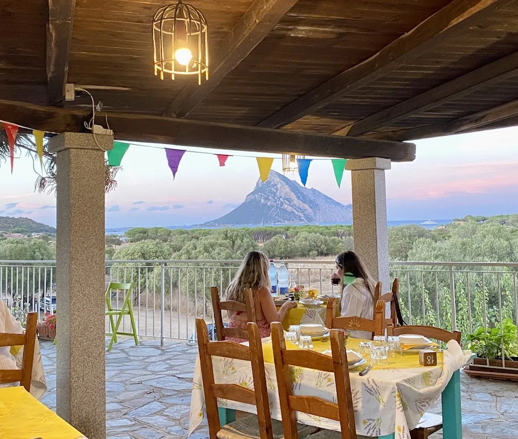 Agriturismo La Taerra restaurant in Loiri Porto San Paolo