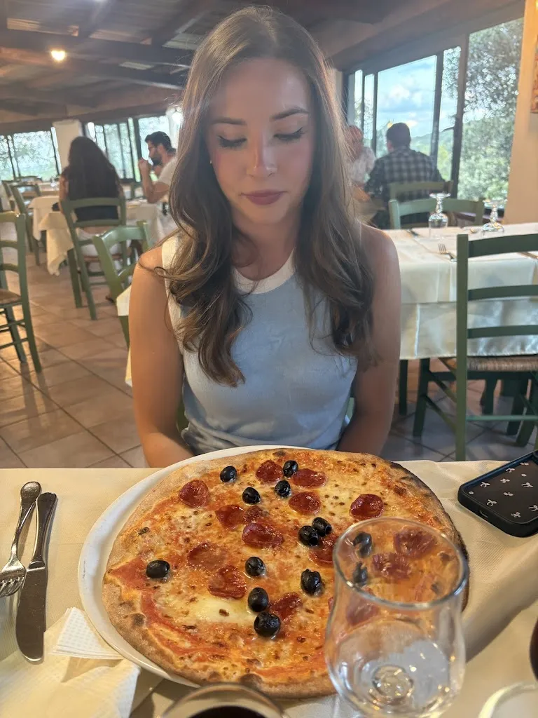 Laura Dury_Ristorante Pizzeria Il Girasole_Luogosanto_review