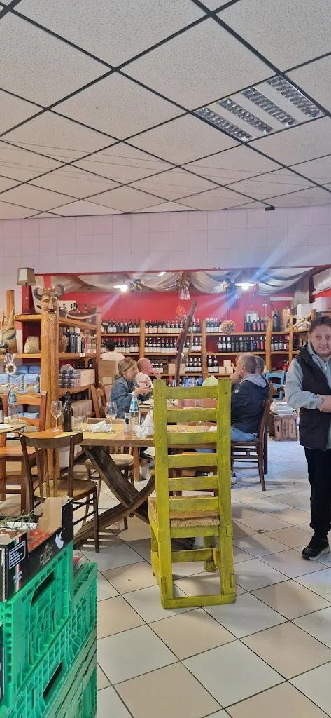 Julie Ann Walker_La Rossa Enoteca_Mamoiada_review