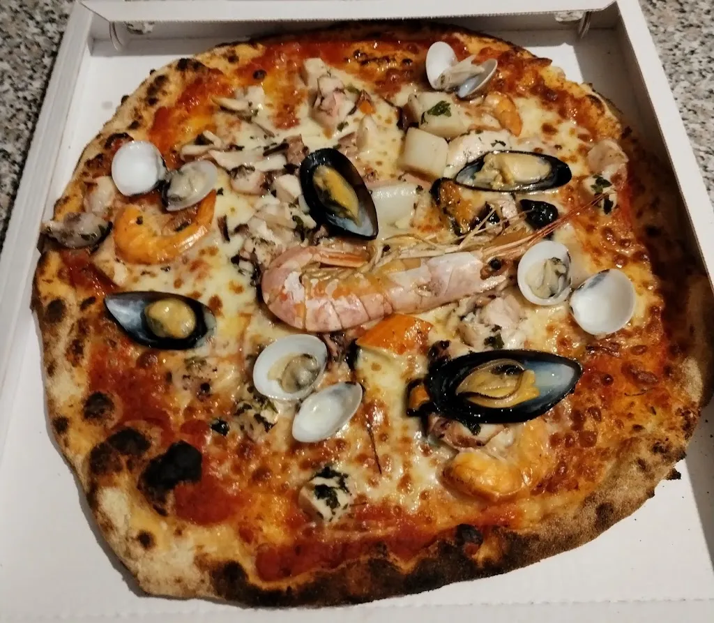 Pizzeria 92_Maracalagonis_slider_image_1