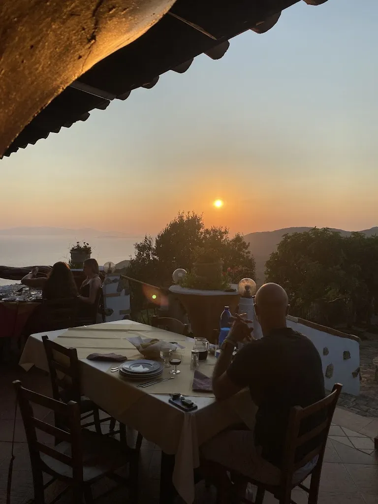 Carmen Lincolne_Agriturismo Sa Guardia_Maracalagonis_review