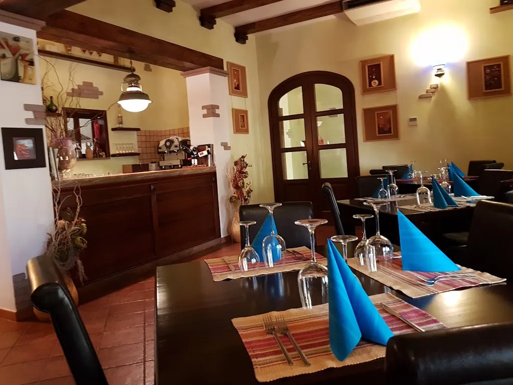 Il Sottopasso di Mattana Claudio restaurant in Macomer