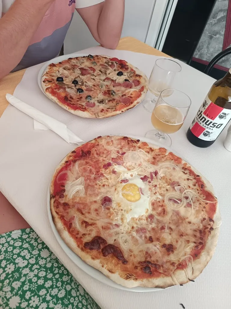 Pizzeria Da Guero restaurant in Macomer