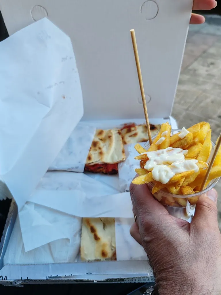 Andrea Riccardo De Angelis_Pizzeria al taglio La Lanterna_Macomer_review