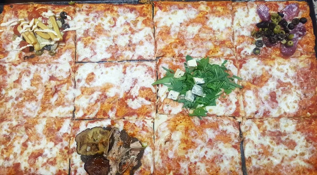 Pizzeria al taglio La Lanterna_Macomer_slider_image_3