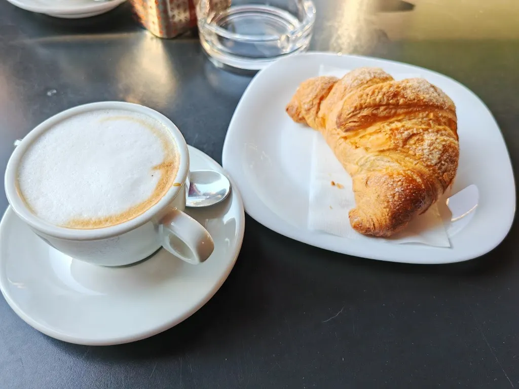 Fred FRED_Bar Pasticceria Garida_Macomer_review