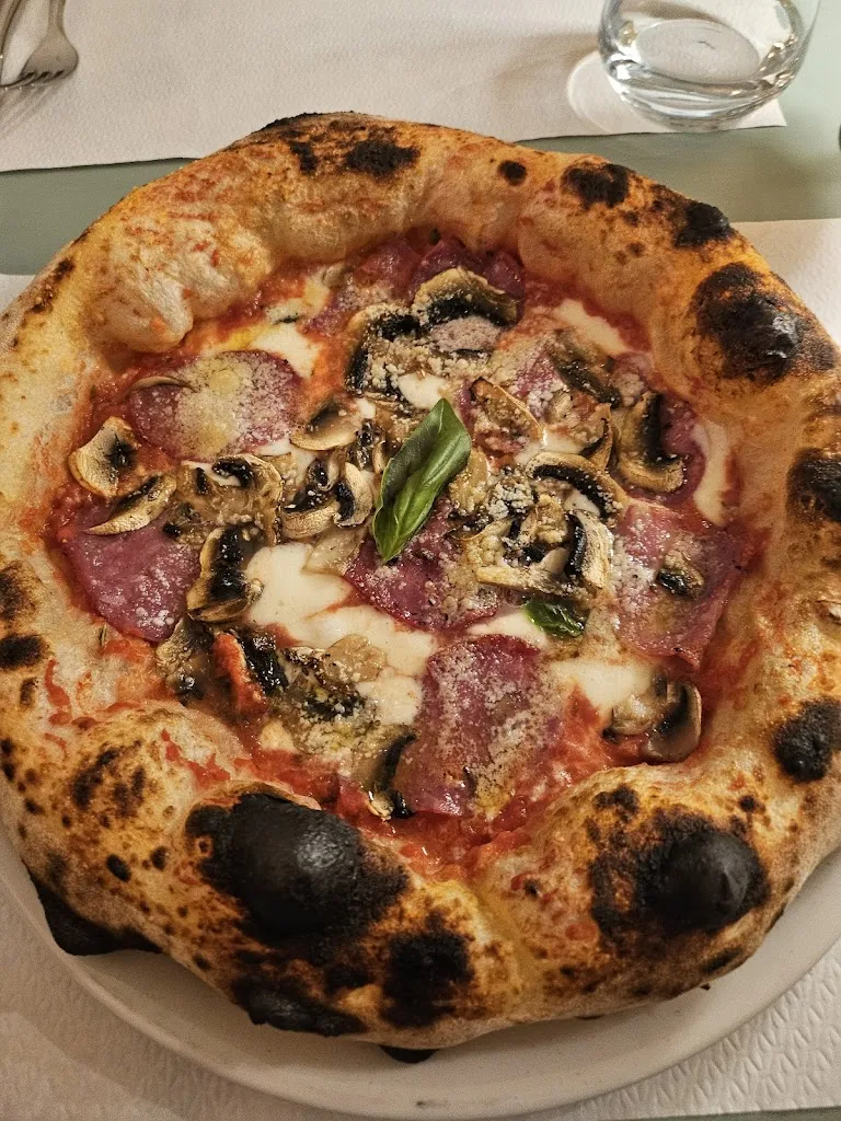 Tarik Oktan_La Corte Pizzeria_Macomer_review