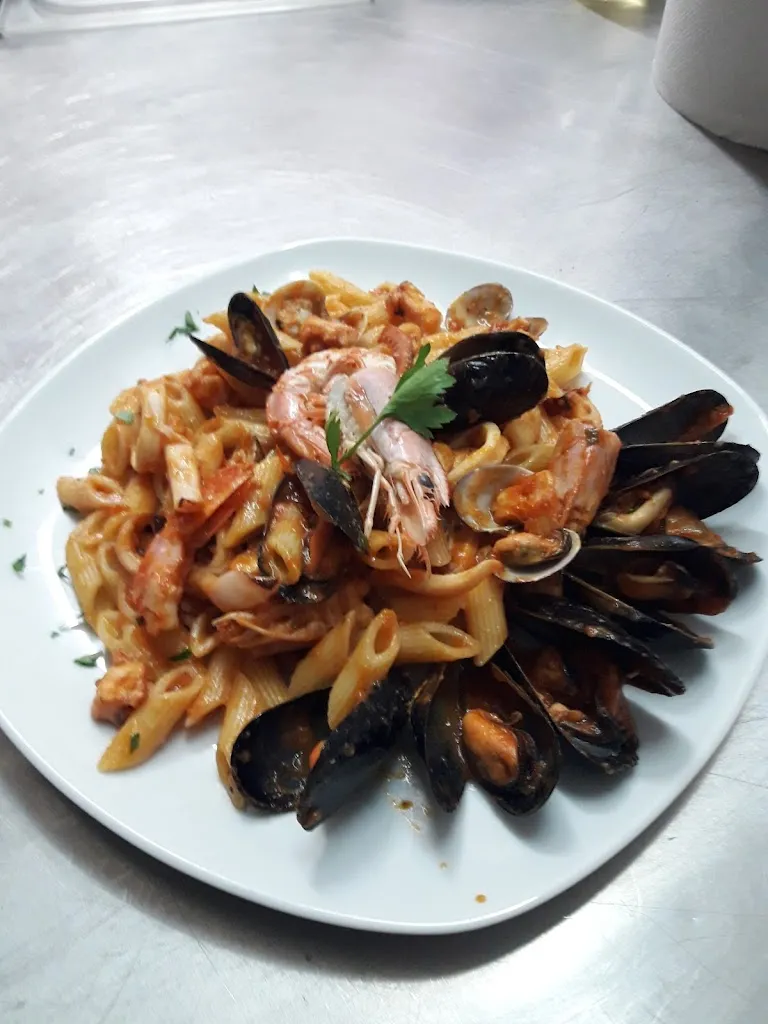 Ristorante Pizzeria La Perla restaurant in Marrubiu