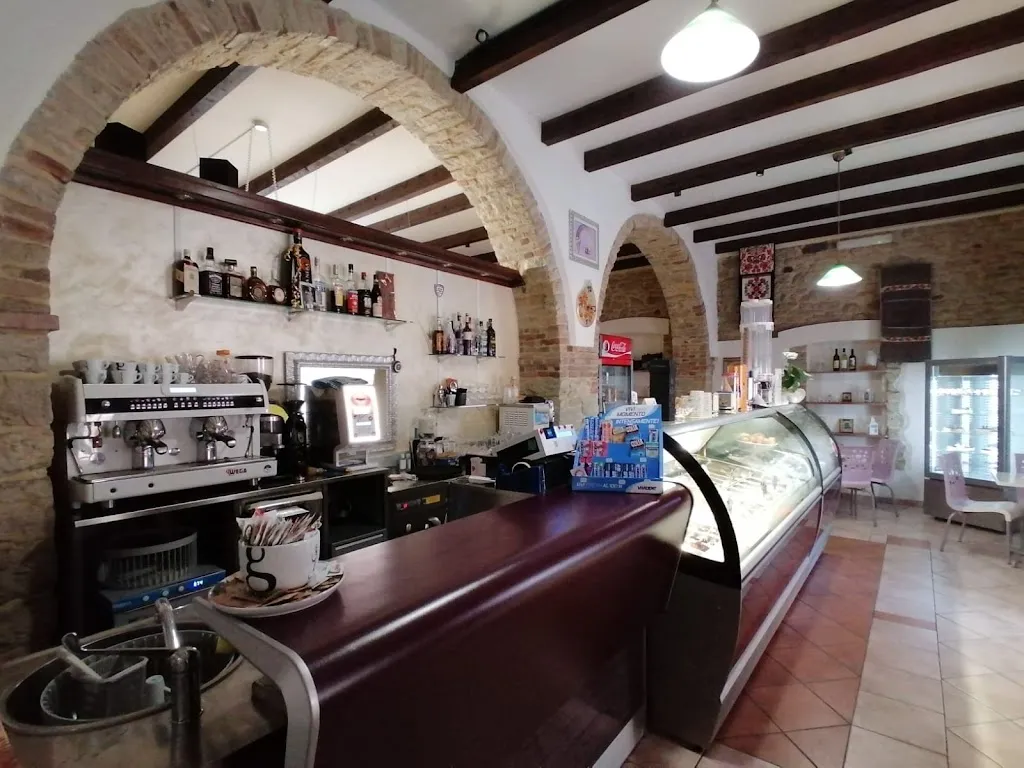 Il Gelato Mogorese - Caffetteria, Gelateria, Creperia, Stuzzicheria Arcobaleno_Mogoro_slider_image_1