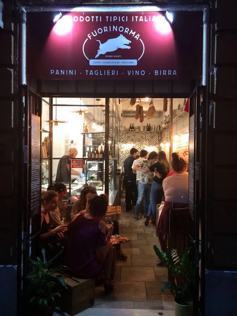 Fuorinorma_Monti_slider_image_1