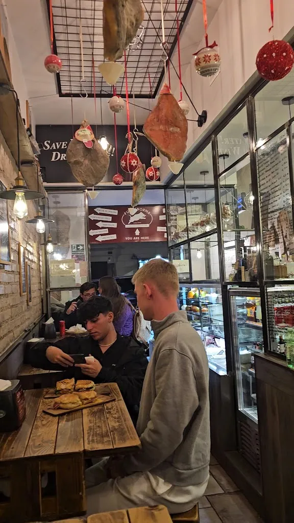 Fuorinorma_Monti_slider_image_2