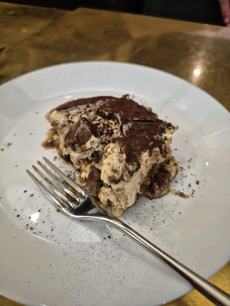 Mădălina Dina_Bo.no. - Monti | Restaurant Cocktail Wine_Monti_review