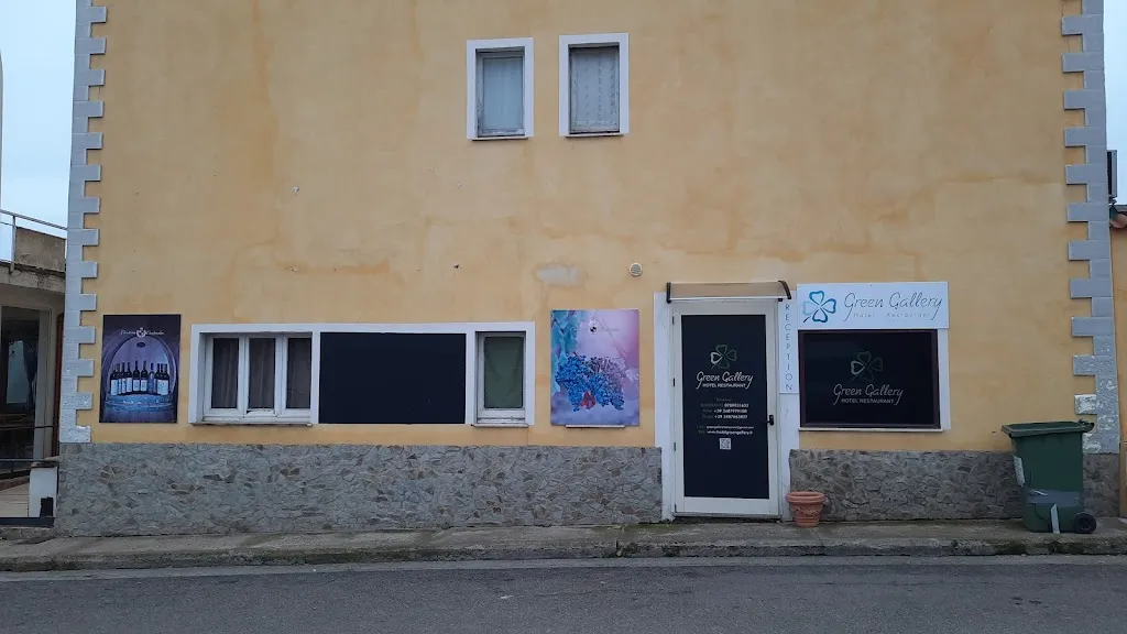 Green Gallery Hotel restaurant in Muravera