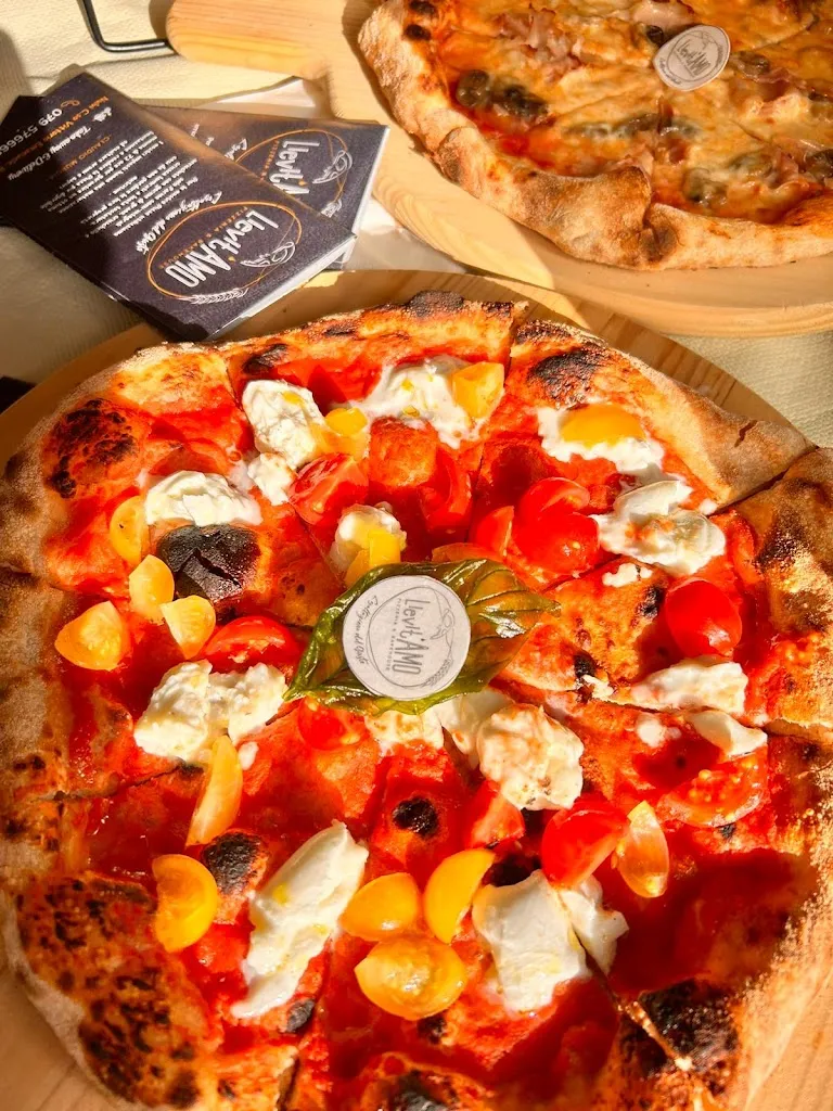 Pizzeria Lievit'AMO_Nulvi_slider_image_1