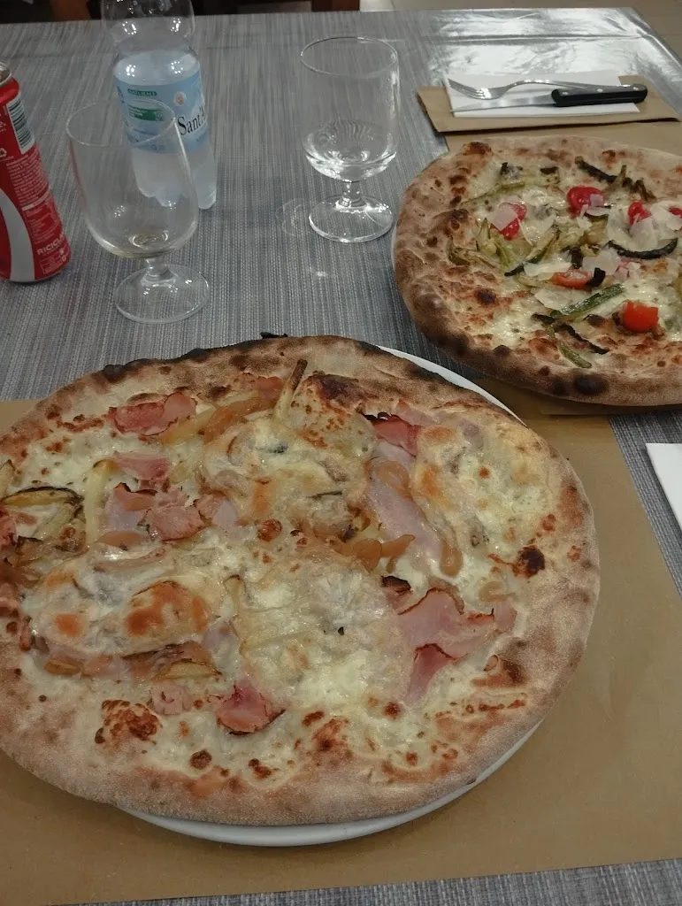 Pizzeria Da Mario_Nuragus_slider_image_2