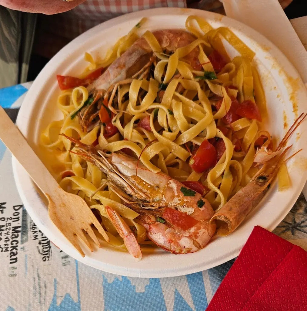 J O_Pizzeria-Gastronomia IS PILASTRUS_Olia Speciosa_review